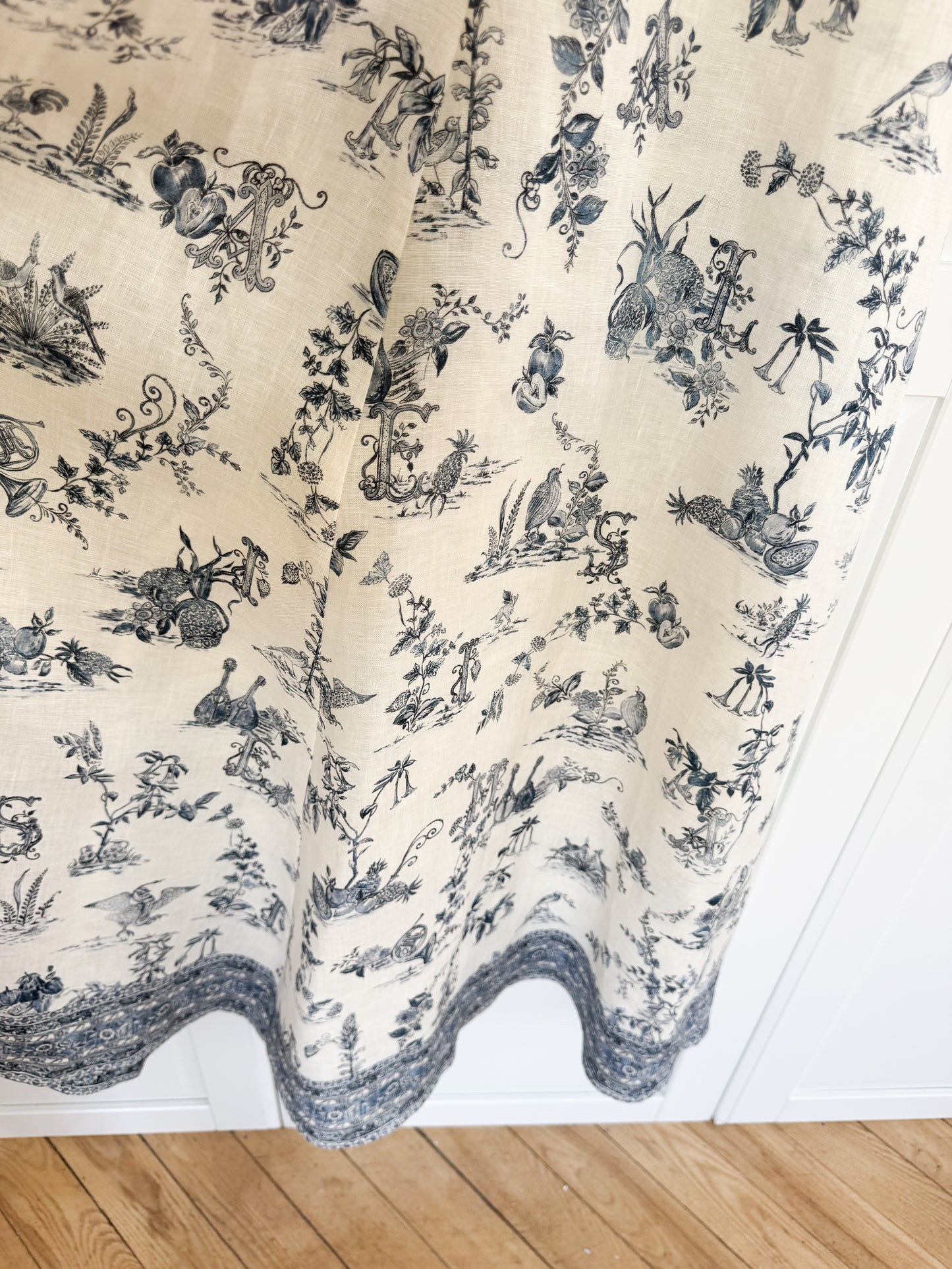 ALÉMAIS 'Casa' floral linen midi dress with puffy sleeves
